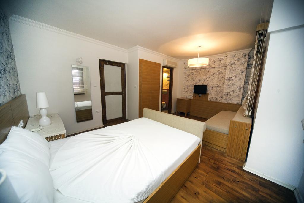 Apollon Hotel Tenedos Buitenkant foto