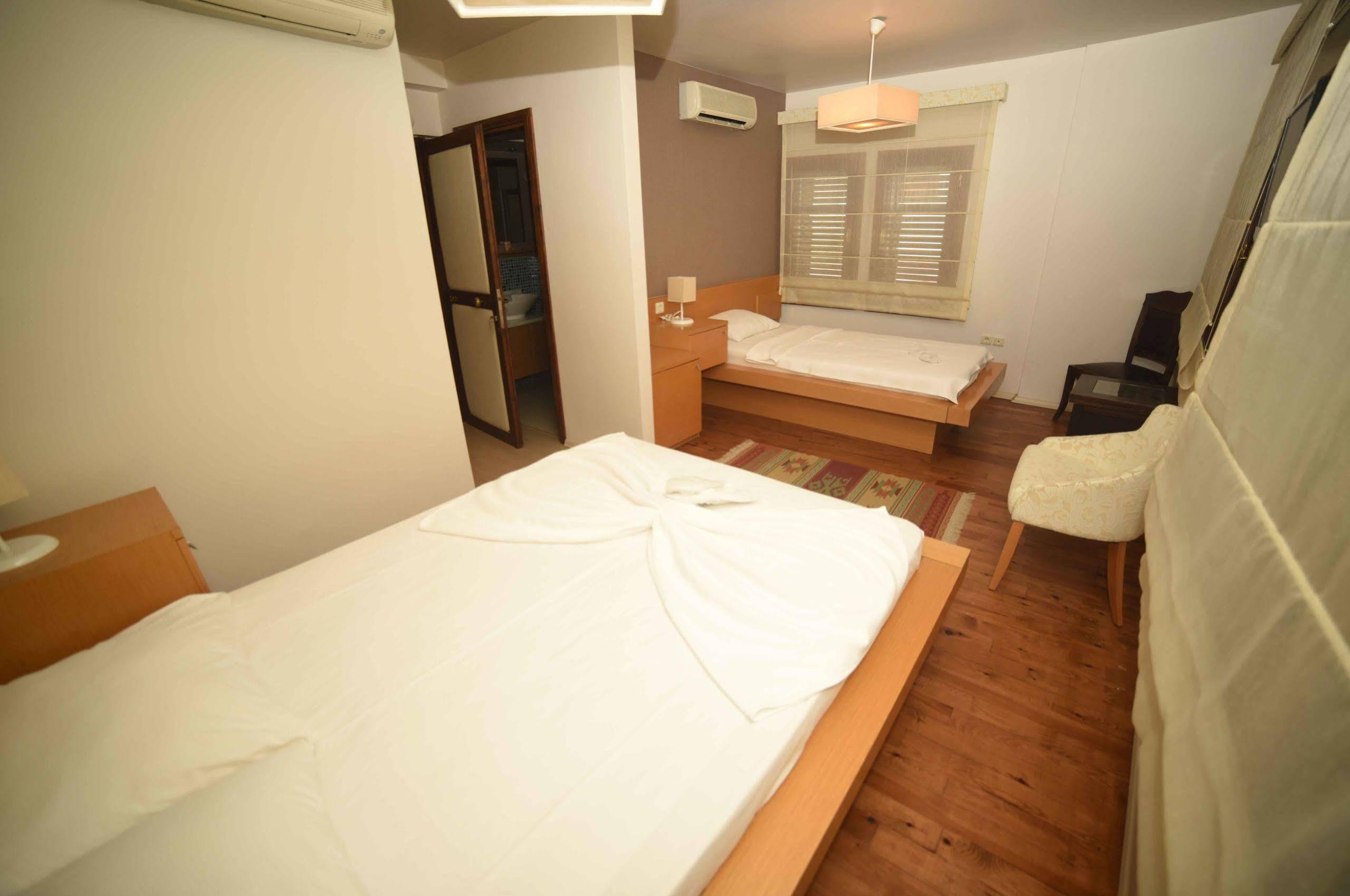Apollon Hotel Tenedos Buitenkant foto