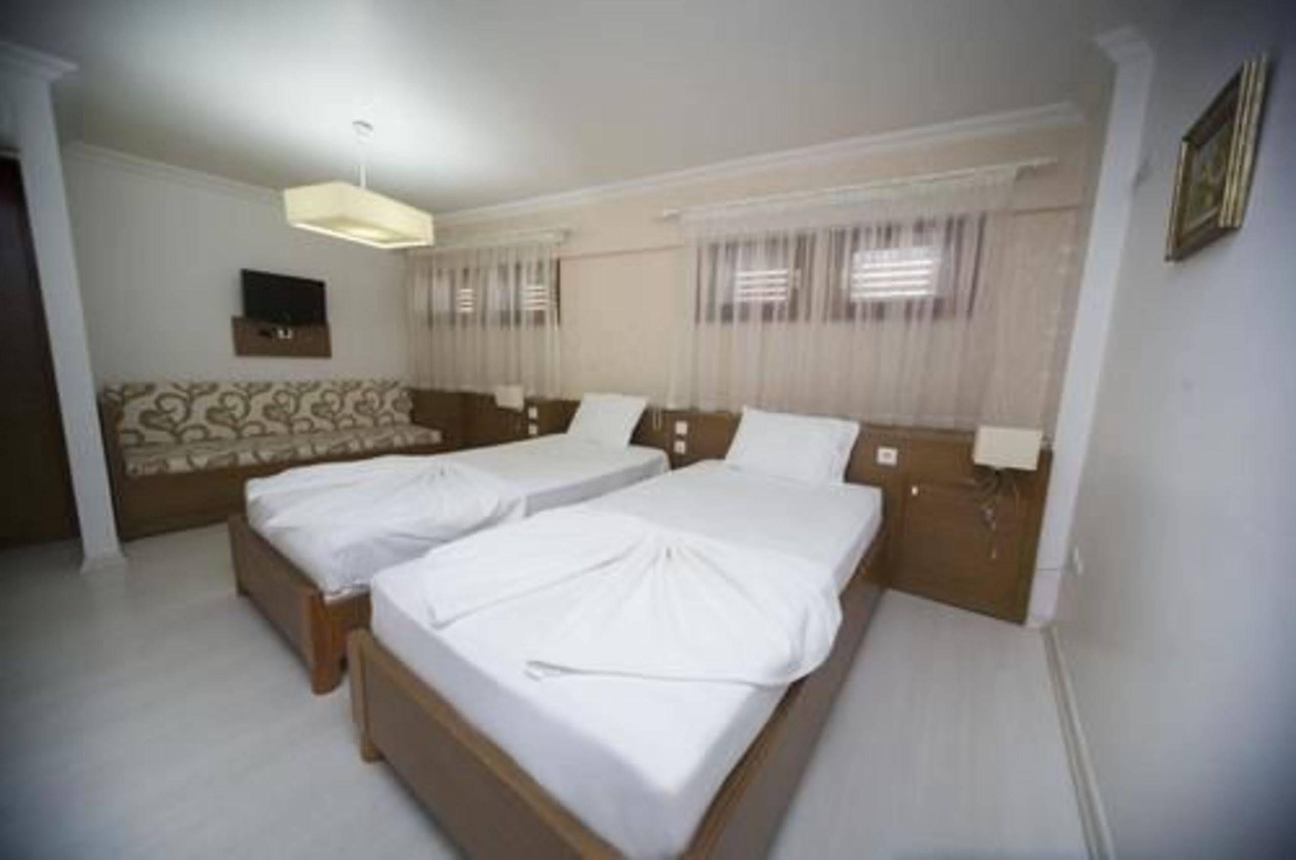 Apollon Hotel Tenedos Buitenkant foto