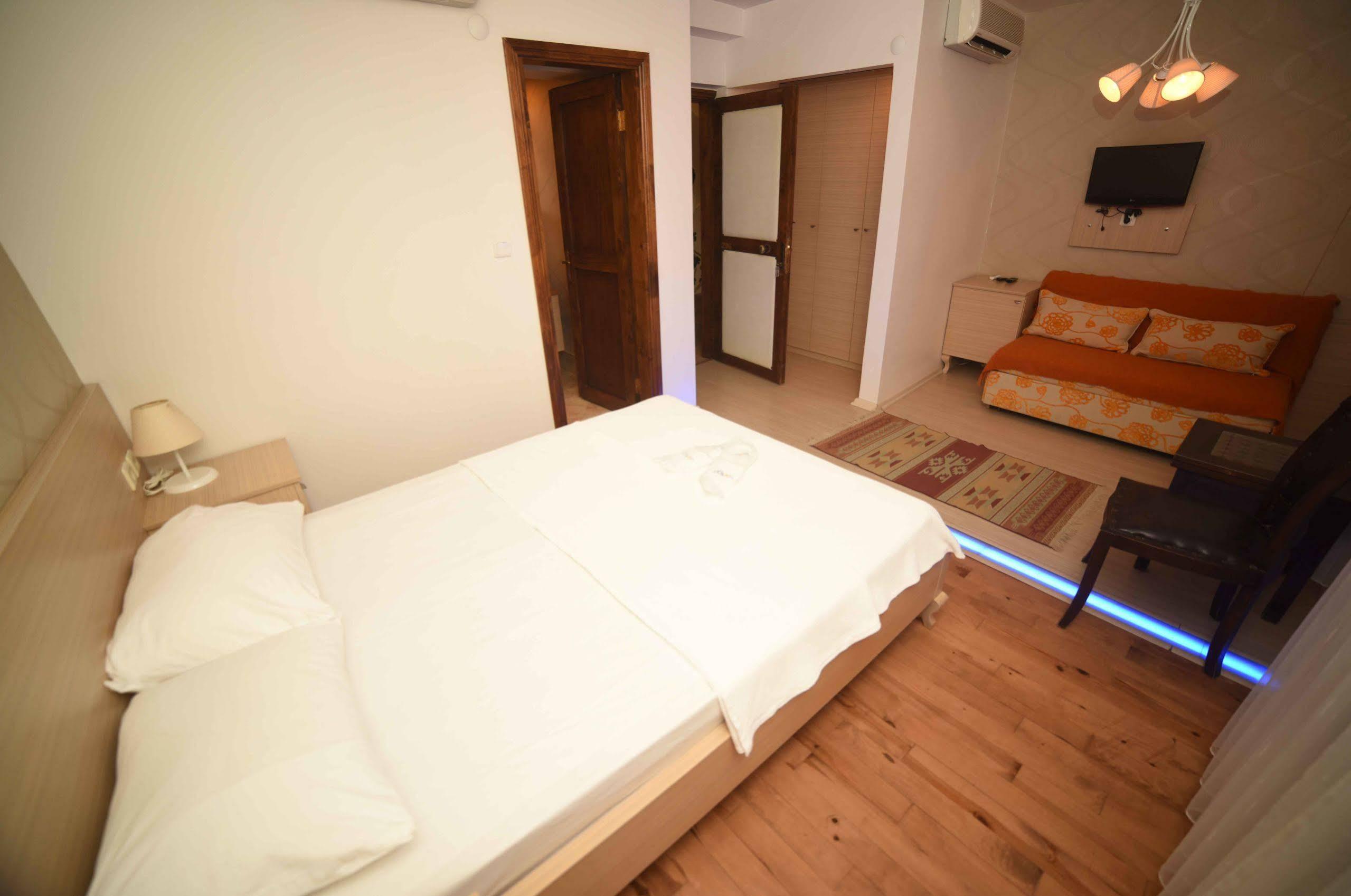 Apollon Hotel Tenedos Buitenkant foto